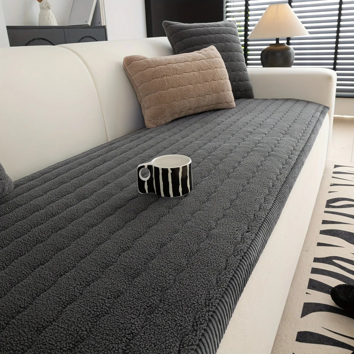 1pc Quilted Sofa Cover Pet-Friendly, Machine Washable