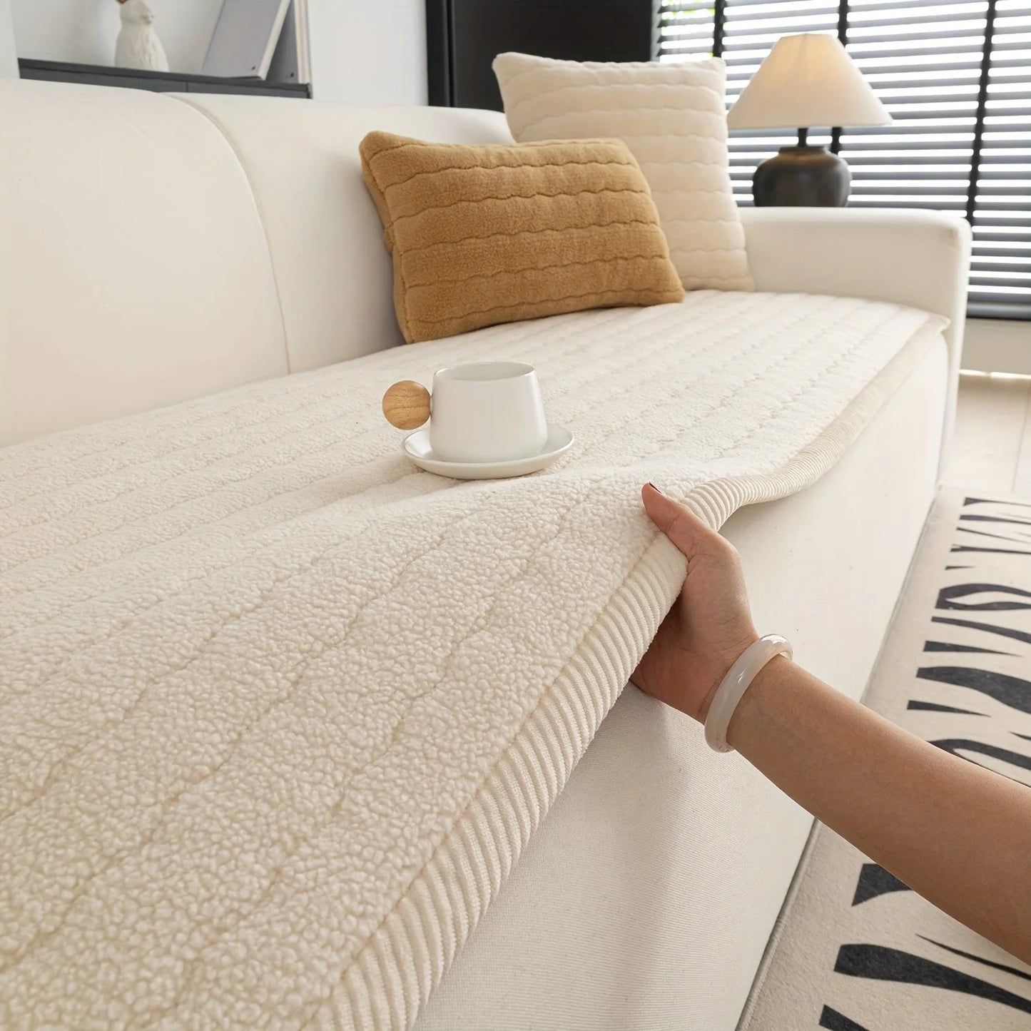 1pc Quilted Sofa Cover Pet-Friendly, Machine Washable